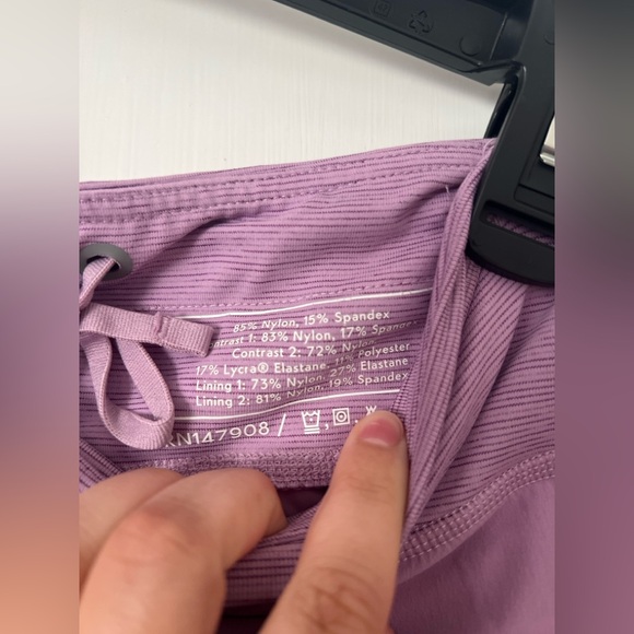 Outdoor Voices Hudson 2.5" Shorts in Lilac Purple size Medium - Picture 5 of 5